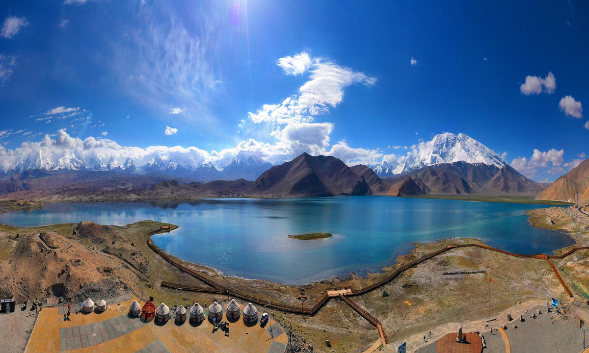 A view of the Karakul Lake on the Karakoram Highway (KKH) in Northwest China's Xinjiang Uygur Autonomous Region on June 8, 2021. The KKH is the only land route linking Pakistan with China. Photo: VCG