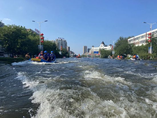 冲锋舟领航员手势图片图片