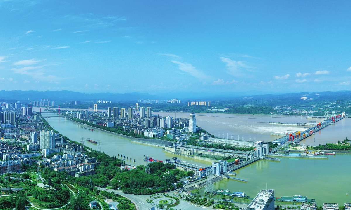 A view of floodwater being discharged from Gezhouba Dam. Photo: Wang Xubo/ Courtesy of Three Gorges Corporation